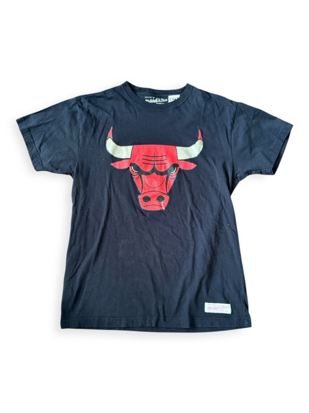 Mitchell Ness Chicago Bulls Mens M TShirt NBA Streetwear Grunge Short Sleeve